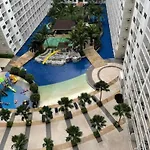 Cozy Unit Near Pool Amenities