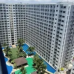 Cozy Unit Near Pool Amenities